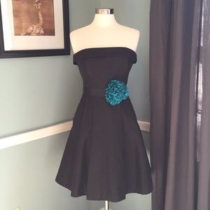 Fun strapless dress with crinoline